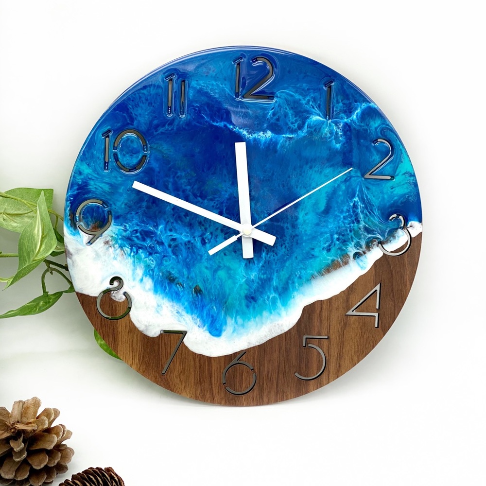 Resin ocean wave clock. Beach house decor. Lakeshore Seashore